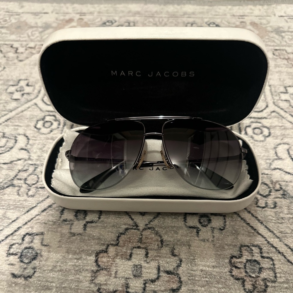 Marc Jacobs Silver and Black Aviator Sunglasses